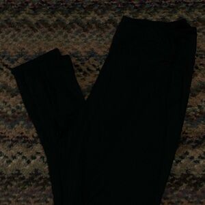 Sleek Black Women's Leggings